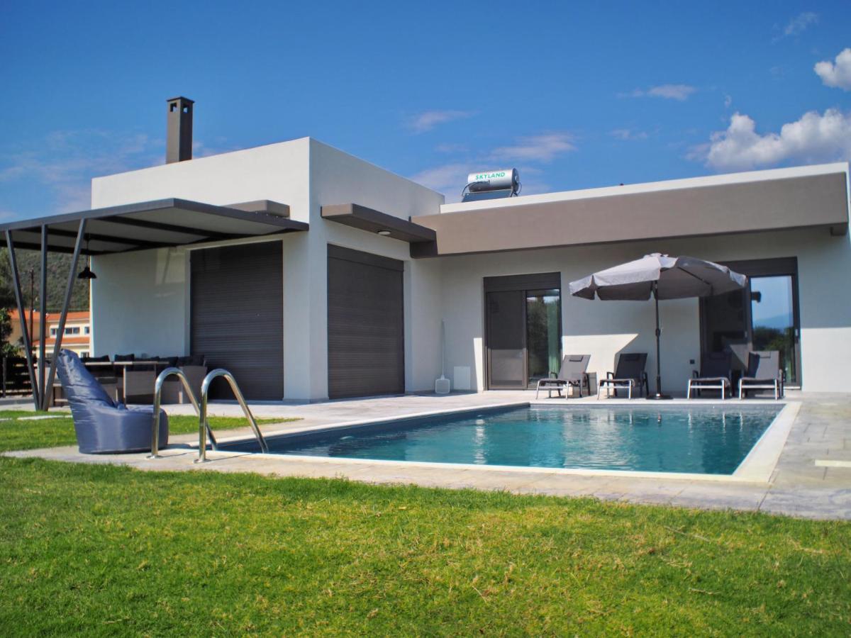 Nostos Luxury Villas With Private Pool In Nafpaktos Buitenkant foto