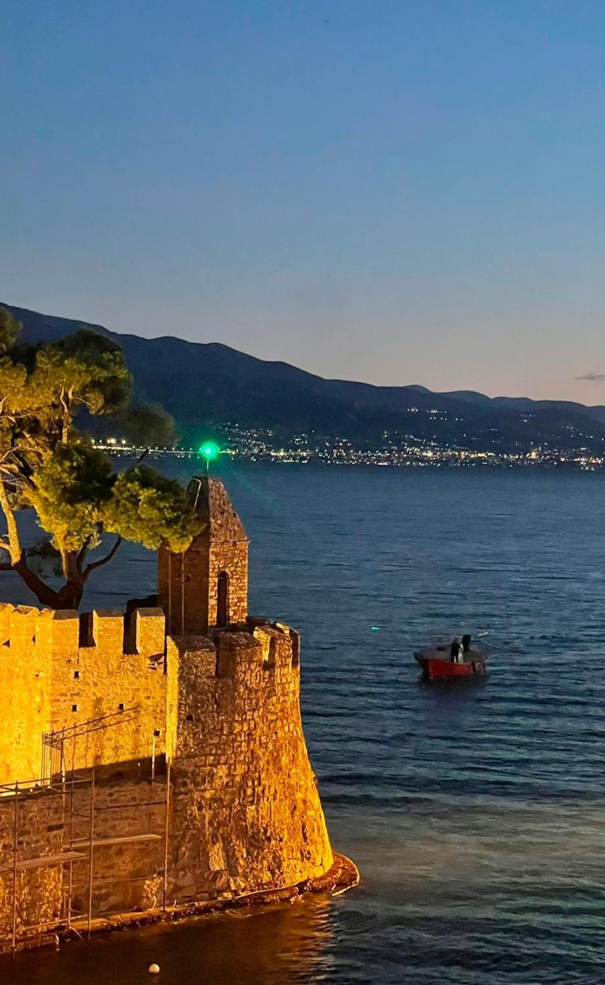 Nostos Luxury Villas With Private Pool In Nafpaktos Buitenkant foto
